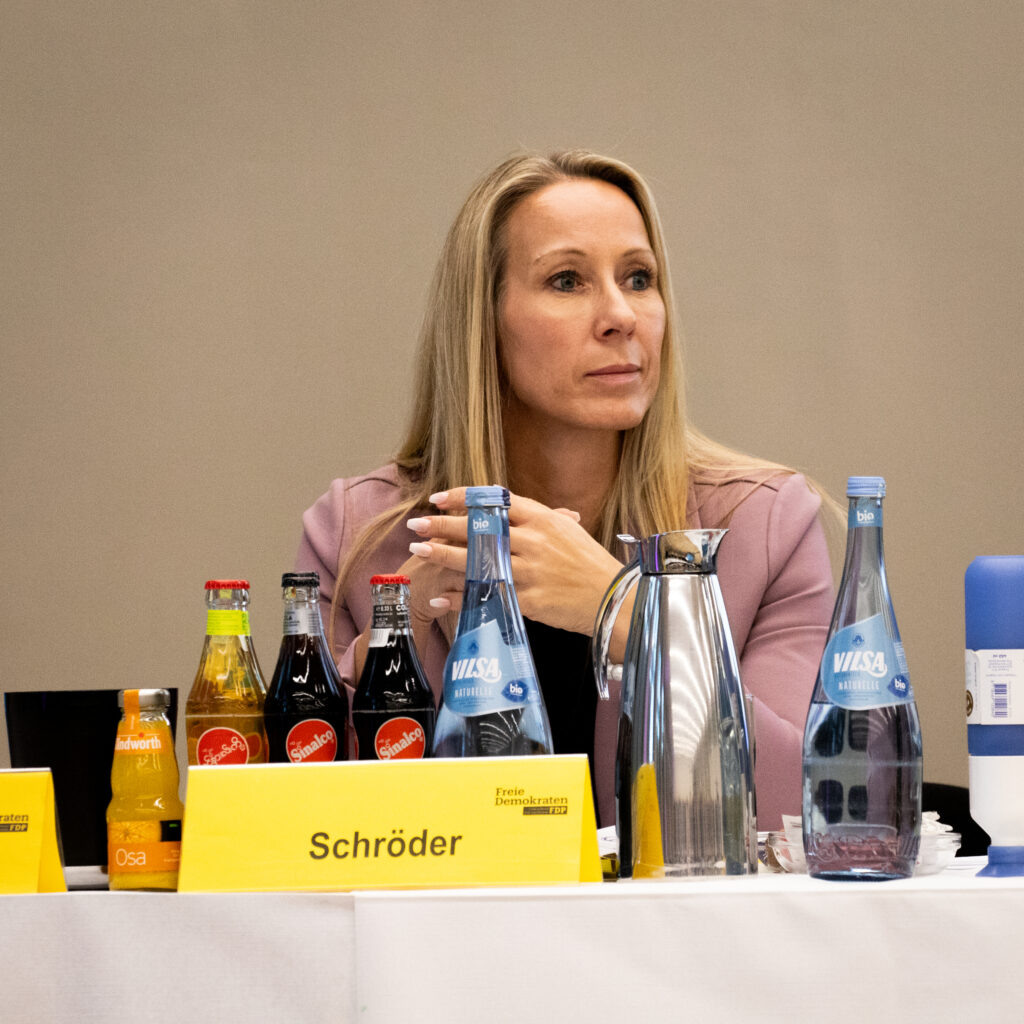 Kristina Schröder (Landesvorstand FDP Schleswig-Holstein) auf dem Landesparteitag im November 2023